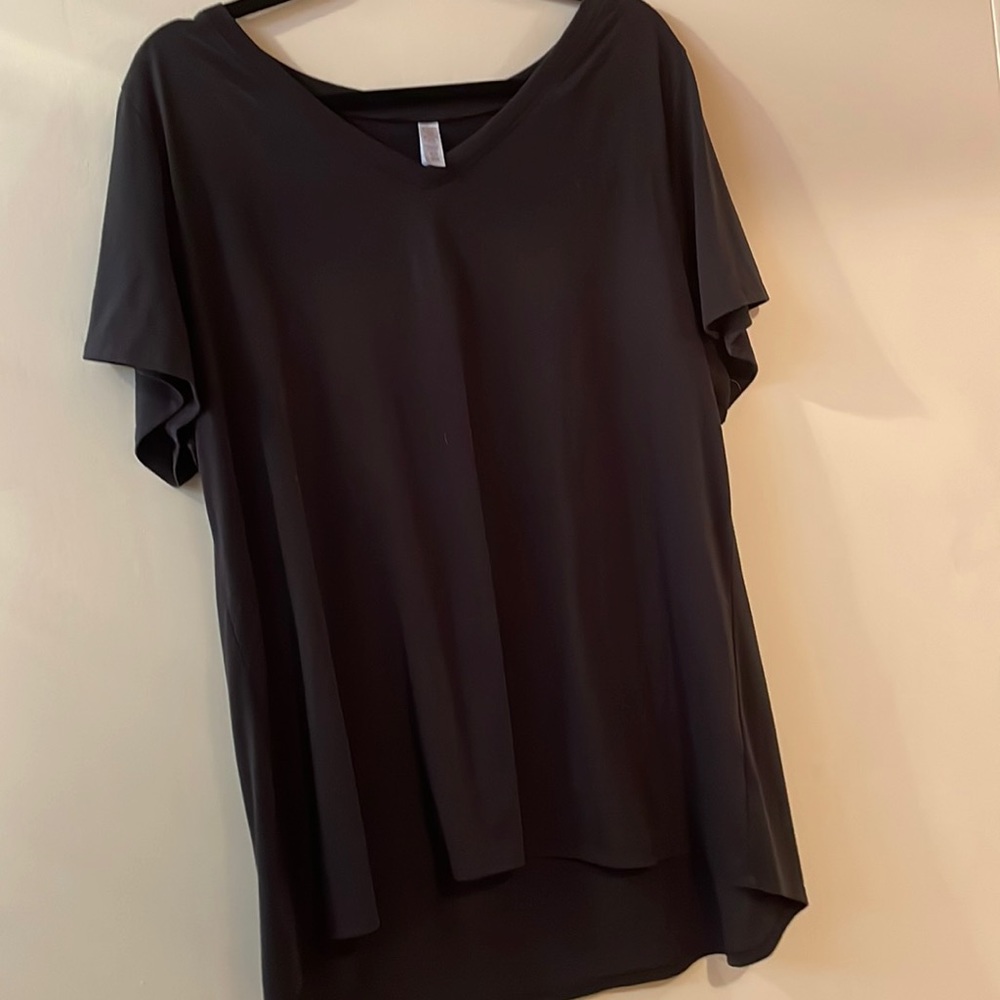 Lularoe plus size vneck shirt